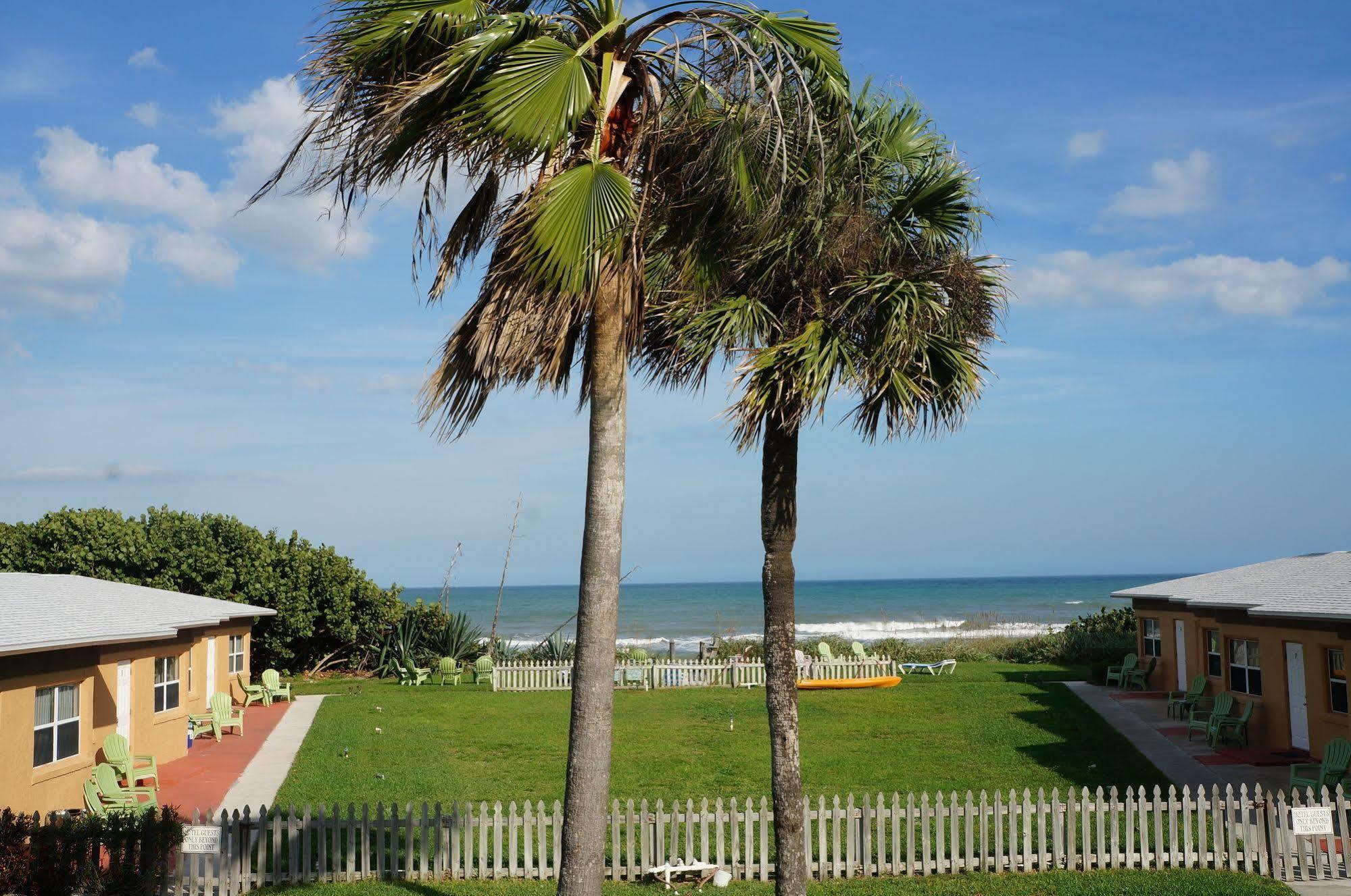 Ocean Front Paradise Resort Melbourne Exteriör bild